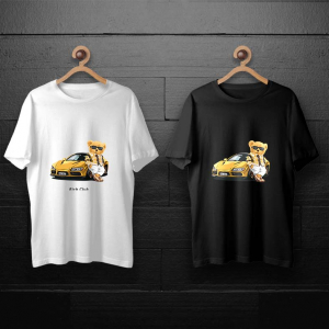 طرح لایه باز خرس تدی با ماشین و پیراهن طلایی برای چاپ روی انواع تیشرت